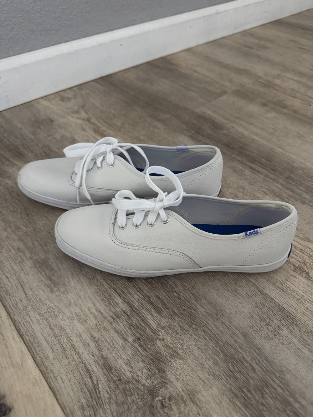 Keds White Leather Size 8 - Picture 2 of 8